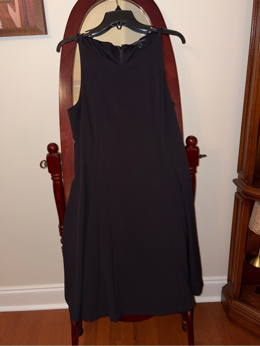Banana Republic Black Sleeveless Shift Classic Dress